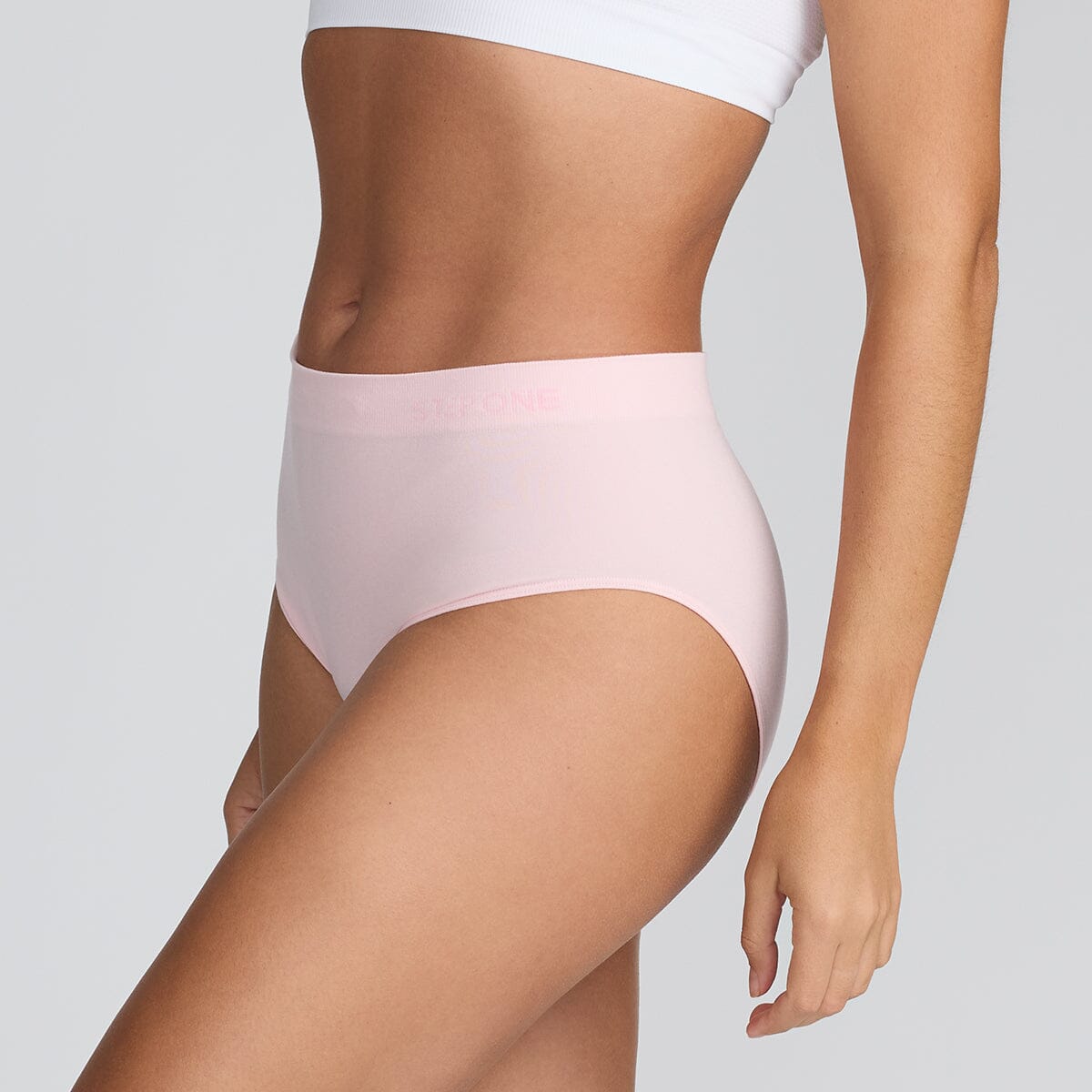 Women's SmoothFit Full Brief - Rosé All Day - Bamboo Underwear - Model:Elke
