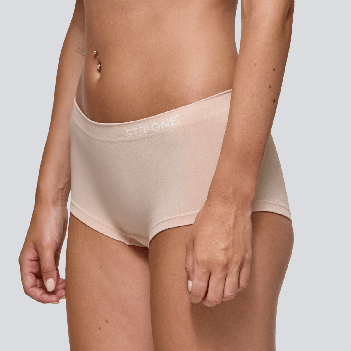 Women's SmoothFit Boyleg - Light Beige - Bamboo Underwear - Model:Emily