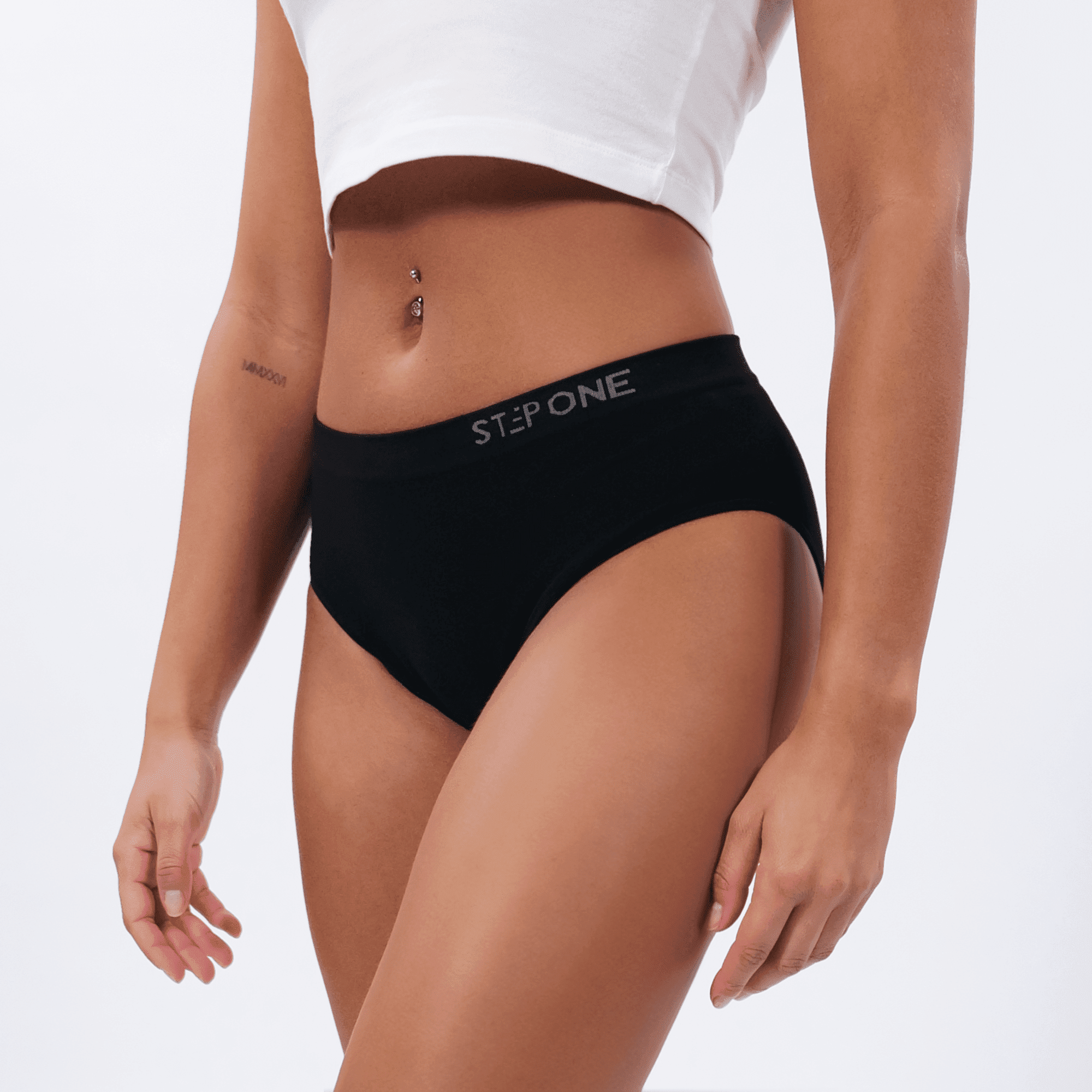 Women's SmoothFit Bikini Brief - Espresso-Tini - Model - #size_Medium