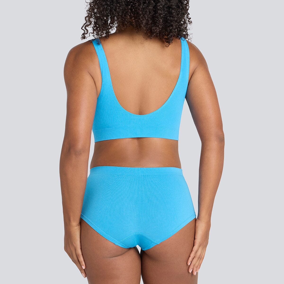 Women's SmoothFit Boyleg - Wave Ride - Bamboo Underwear - Model:Yolanda