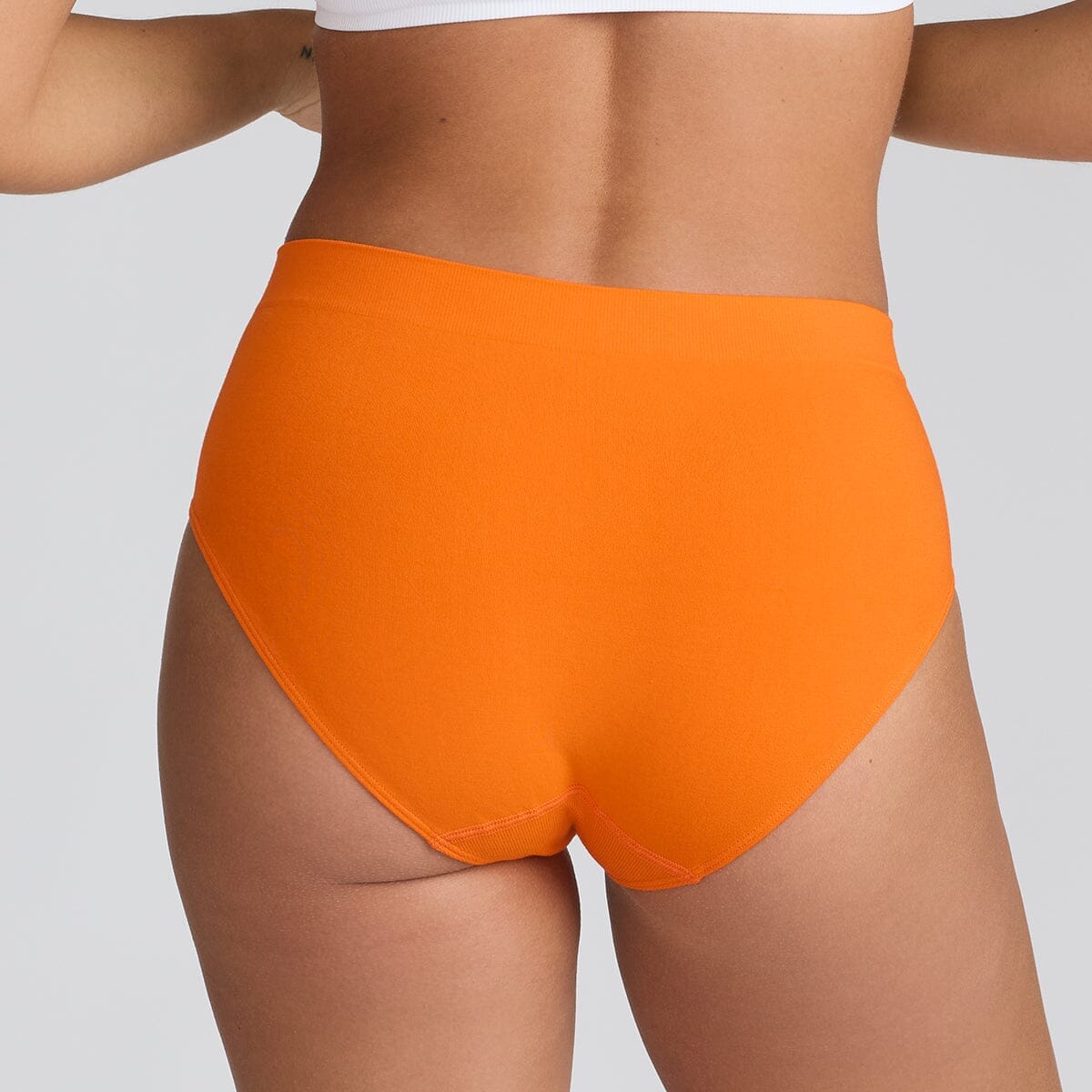 Women's SmoothFit Full Brief - Sunset Spritz - Bamboo Underwear - Model:Elke