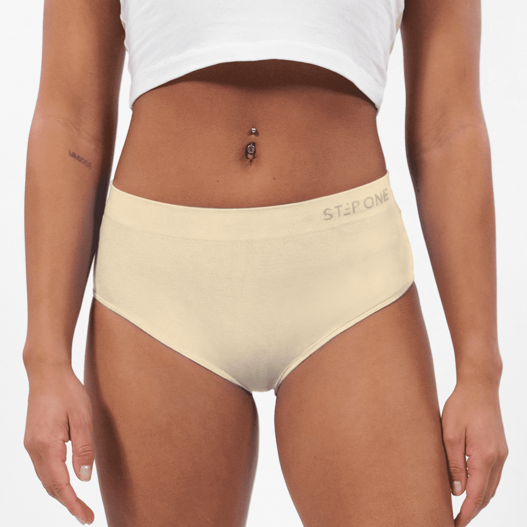 Women's SmoothFit Full Brief - Chic Champagne - Model - #size_Large